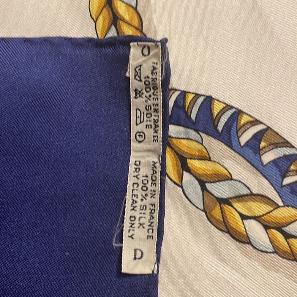 Hermes Paris scarf 100% silk like new frontaux et cocardes blue $480 retail - Picture 3 of 6